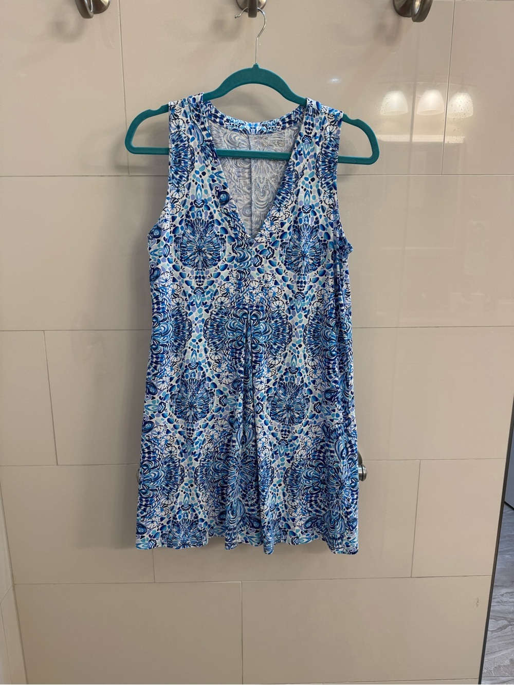Lilly Pulitzer Blue & White Mosaic V-Neck Sleeveless Dress